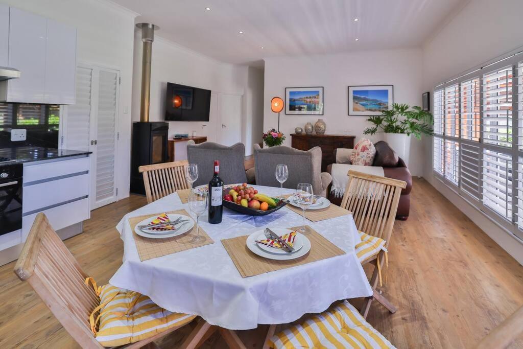 Garten Wohnung Mit Pool, 2 Schlafzimmer 케이프타운 외부 사진